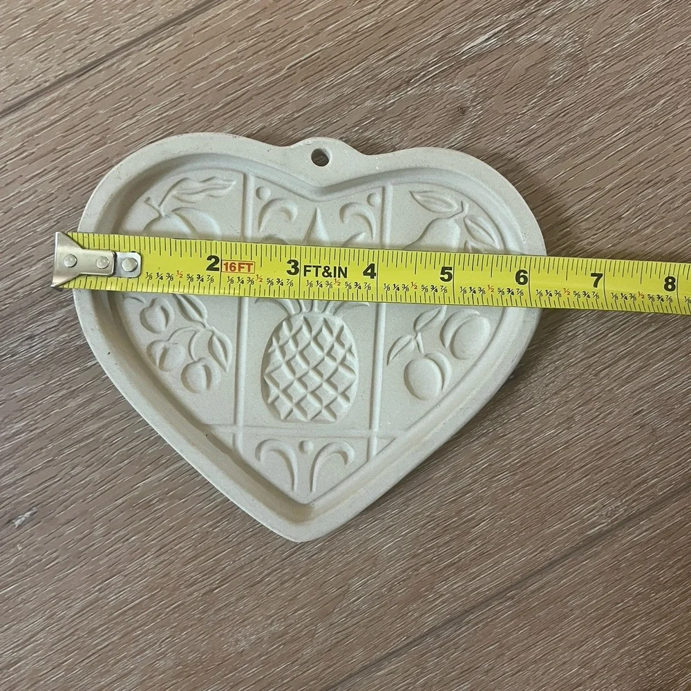 Vtg 2001 Pampered Chef Hospitality Heart Hanging Mold Pineapple Heritage 5 x 6